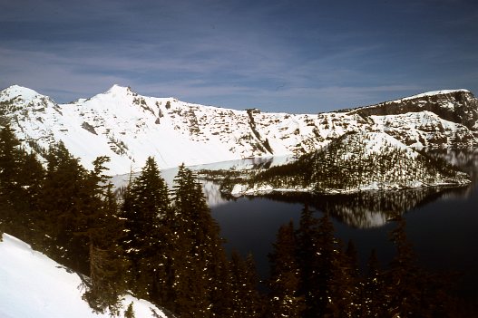 avril 1977 ${"Fichier: "|fileName} © Christian Madillac Commentaire de Christian - 07/08/2009 08:28 Crater lake (Oregon)